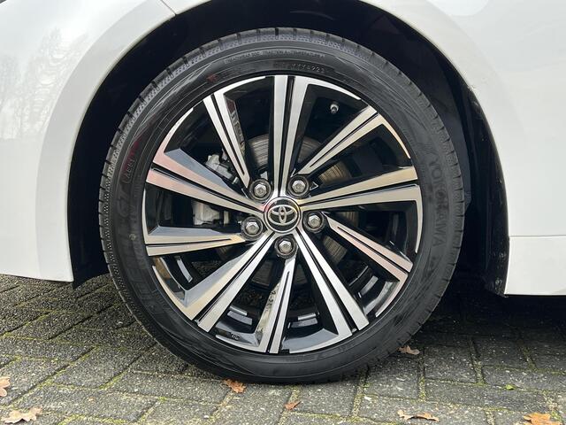 Toyota COROLLA Touring Sports 1.8 Hybrid Business Plus | Navigatie | Stoelverwarming | Keyless entry | 17 inch LM-velgen |