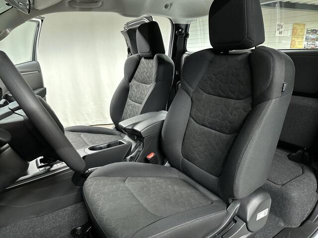 Toyota HI-LUX Hilux Isuzu D-Max 1.9 Extended Cab LS Automaat 3500KG Trekgewicht