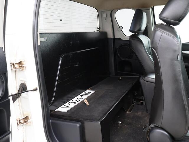 Toyota HI-LUX HiLux 2.4 D-4D-F 150 PK 4X4 XTRA CAB PROFESSIONAL EURO 6 + LEDER | AIRCO | CRUISE | TREKHAAK