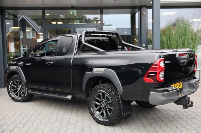 Toyota HI-LUX 2.8 D-4D X-TRA CAB INVINCIBLE A/T VAN