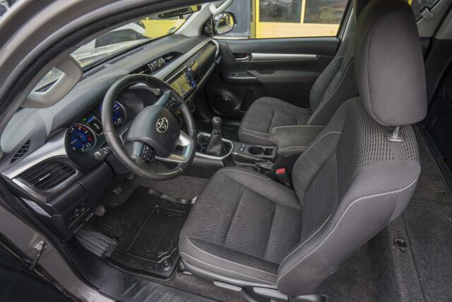 Toyota HI-LUX HiLux 2.4 D-4D-F Xtra Cab Professional Navi