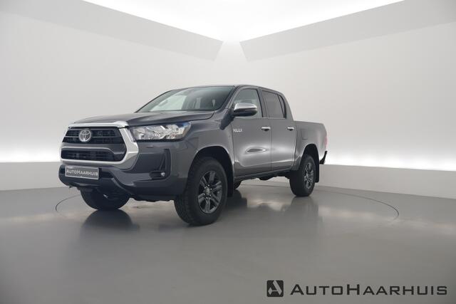 Toyota HI-LUX HiLux 2.4 D-4D Double Cab Challenger | "VAN" | Automaat | Grijs kent. | Trekhaak | Camera | Adapt. Cruise | Apple CarPlay