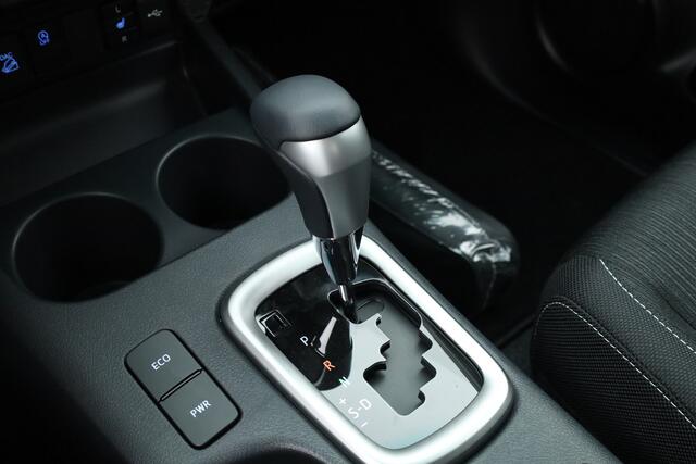 Toyota HI-LUX HiLux 2.4 D-4D Double Cab Challenger | "VAN" | Automaat | Grijs kent. | Trekhaak | Camera | Adapt. Cruise | Apple CarPlay