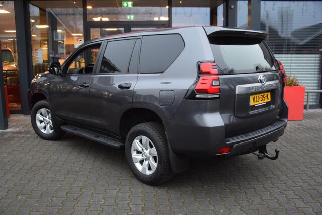 Toyota LAND CRUISER 150 2.8 D-4D 5DRS COMFORT A/T VAN