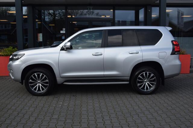 Toyota LAND CRUISER 150 2.8 D-4D 5DRS PROFESSIONAL A/T VAN