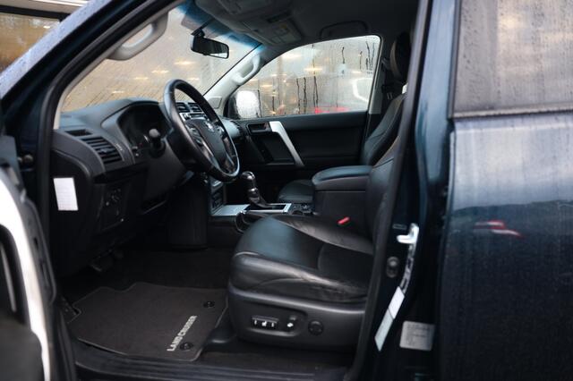 Toyota LAND CRUISER 150 2.8 D-4D 5DRS CHALLENGER A/T VAN