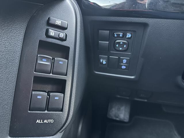 Toyota LAND CRUISER 2.8 D-4D-F Comfort Window Van