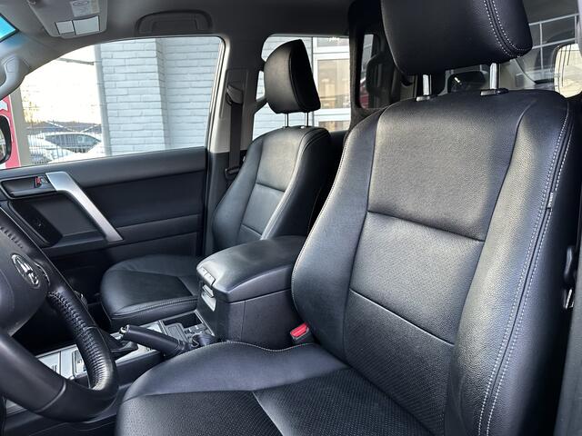 Toyota LAND CRUISER 2.8 D-4D-F Comfort Window Van