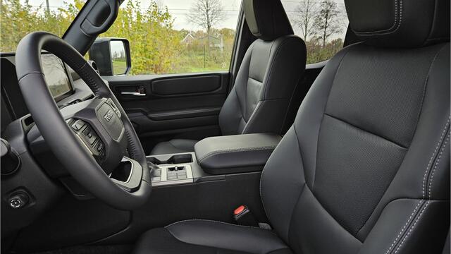 Toyota LAND CRUISER 2.8 D-4D Executive