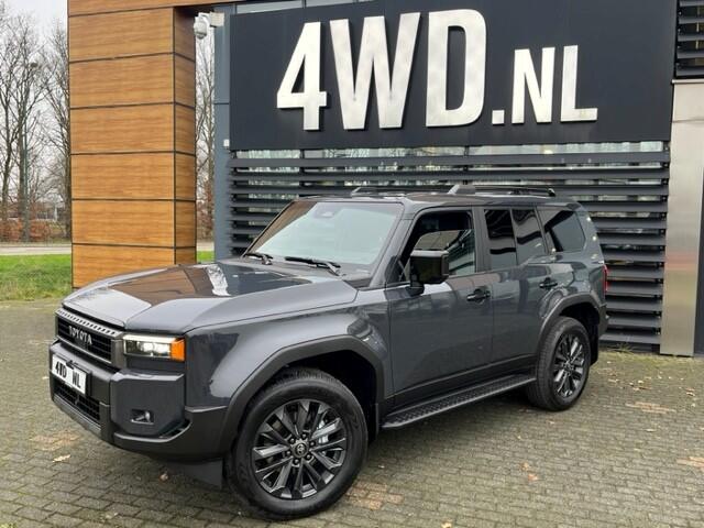 Toyota LAND CRUISER 250 2.8 D-4D AUT 4WD EXEC SWVAN BPM VRIJ 2024 LEDER NAVI FULL OPT ¤ 92450 EXCL NIEUWSTE MODEL FISCAAL VOORDELIG .