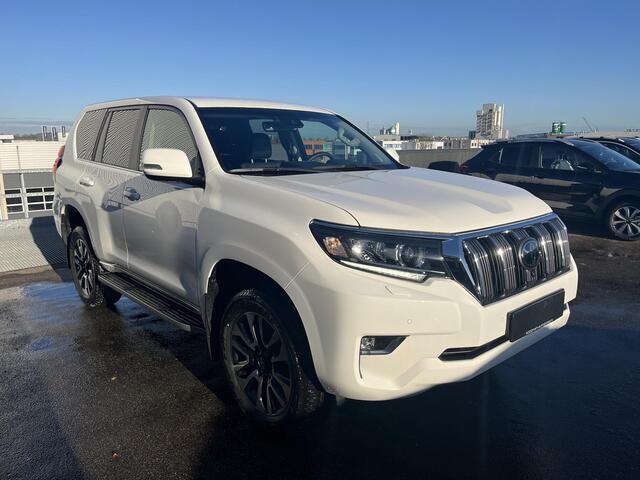 Toyota LAND CRUISER Toyota 2.8 D-4D Professional SRWV + off-road pakket, Automaat, Grijs kenteken, GEEN BPM, Nieuwe NL auto, Direct rijden