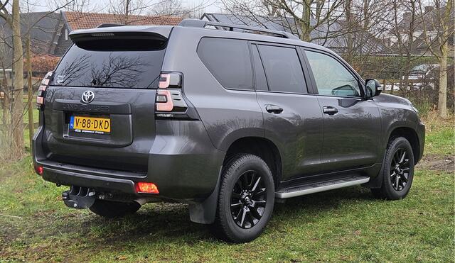 Toyota LAND CRUISER 2.8 D-4D-F Matt Black line 3500KG Trek Klasse 3 Alarm etc