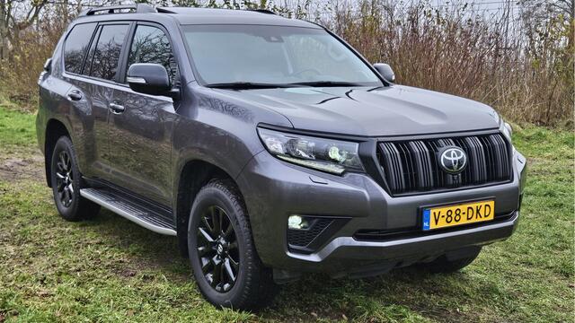 Toyota LAND CRUISER 2.8 D-4D-F Matt Black line 3500KG Trek Klasse 3 Alarm etc