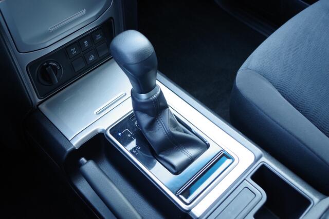 Toyota LAND CRUISER 2.8 D-4D-F Automaat Comfort Window Van, Trekhaak, Lier, Snorkel, Cruise Control