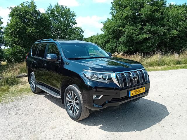 Toyota LAND CRUISER 2.8 D-4D-F Executive Blind Van