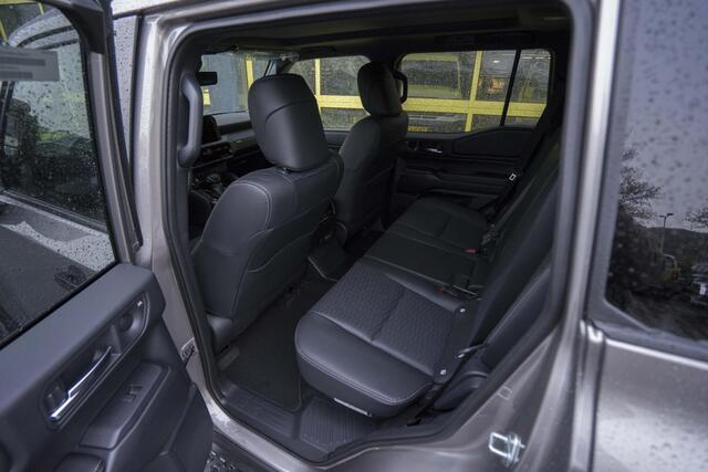 Toyota LAND CRUISER 250 2.8 D-4D Premium Panoramadak BPM VRIJ!