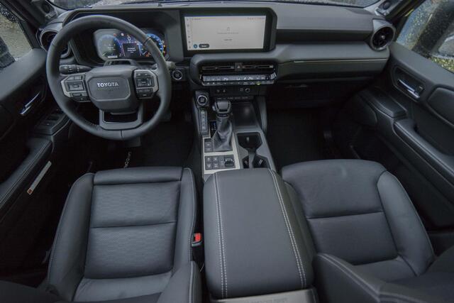 Toyota LAND CRUISER 250 2.8 D-4D Premium Panoramadak BPM VRIJ!