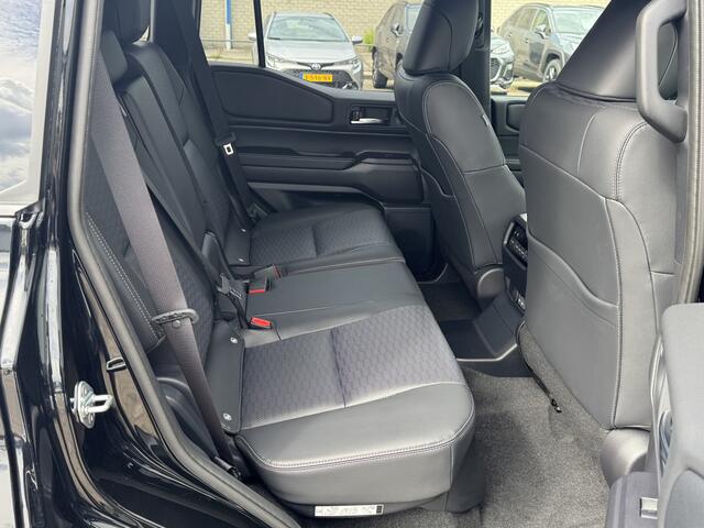 Toyota LAND CRUISER 2.8 D-4D Professional 2025 5 Persoons Nieuw Voorraad