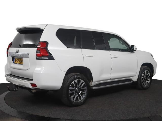Toyota LAND CRUISER 2.8 D-4D-F Executive Window Van | Off-Road Pakket | Eerste eigenaar | Stoelverwarming & verkoeling | Navigatie |