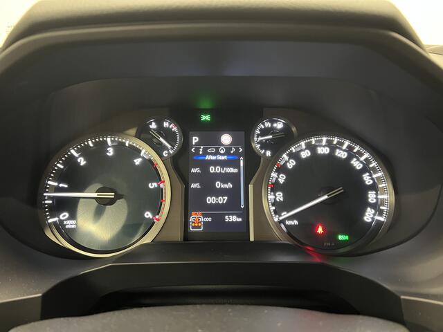 Toyota LAND CRUISER 2.8 D-4D-F Professional High Roof Window Van | TREKHAAK | NAVIGATIE | STOELVERWAMING/ VERKOELING | CAMERA |