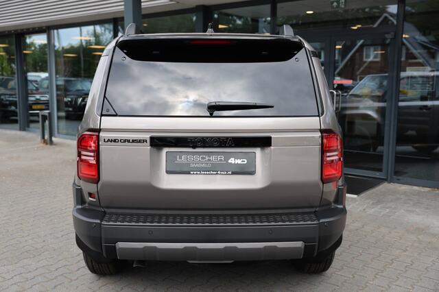 Toyota LAND CRUISER 2.8 D-4D 5DRS ELEGANCE A/T VAN BPM VRIJ