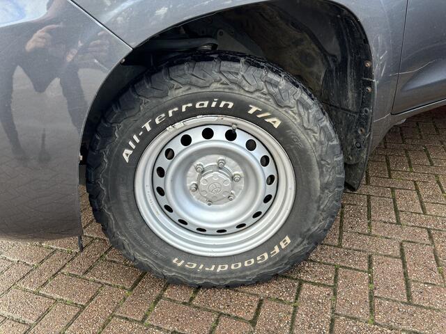 Toyota LAND CRUISER 2.8 D-4D-F Comfort High Roof Blind Van AUTOMAAT / TREKHAAK / CLIMA / CRUISE / KEYLESS / STANDKACHEL / NL-AUTO