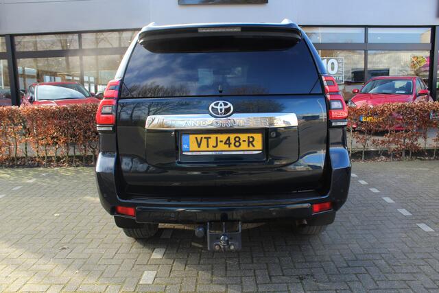 Toyota LAND CRUISER 2.8 D-4D-F Professional Window Van | Rijklaar | Trekhaak | Stoel-verwarming/koeling | Camera | Apple/Android