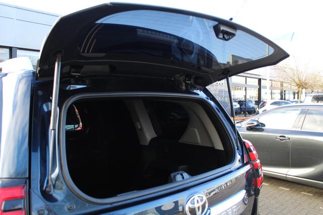 Toyota LAND CRUISER 2.8 D-4D-F Professional Window Van | Rijklaar | Trekhaak | Stoel-verwarming/koeling | Camera | Apple/Android