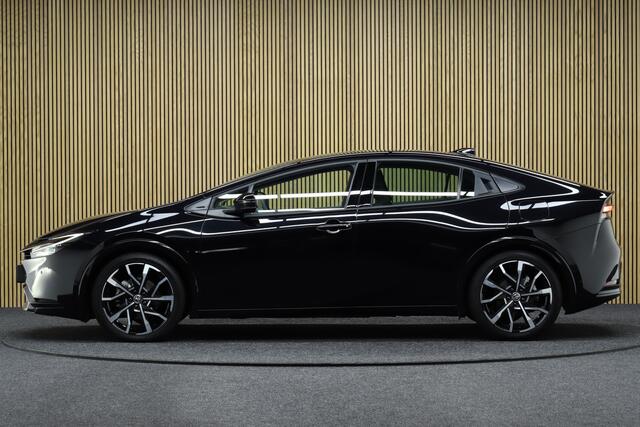 Toyota PRIUS 2.0 Plug-in Executive | Panoramadak | ¤ 5.500,- Demo voordeel | Direct Leverbaar | Navigatie | Camera