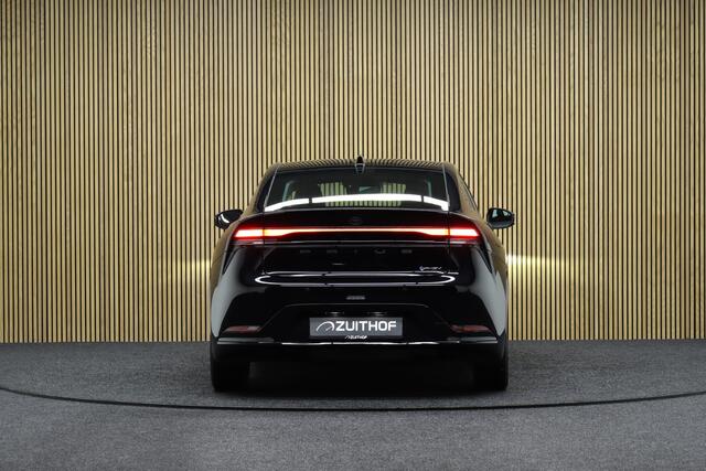 Toyota PRIUS 2.0 Plug-in Executive | Panoramadak | ¤ 5.500,- Demo voordeel | Direct Leverbaar | Navigatie | Camera