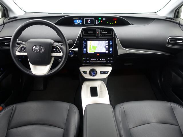 Toyota PRIUS 1.8 Dynamic+ Aut- Head Up, Stoelmassage, JBL Audio, Park Pilot, Ada Cruise, Leder Interieur