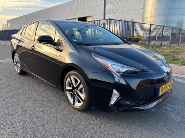 Toyota PRIUS 1.8 DARK EDITION