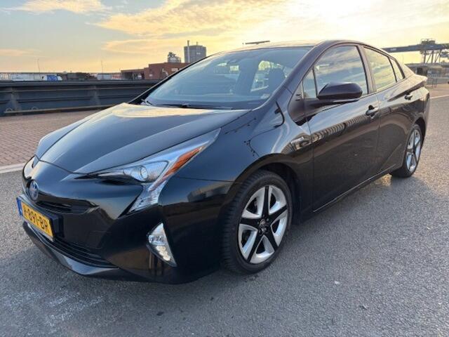 Toyota PRIUS 1.8 DARK EDITION