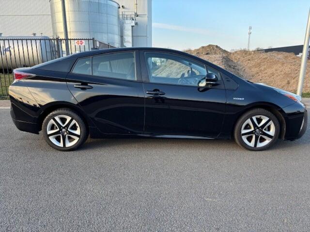 Toyota PRIUS 1.8 DARK EDITION