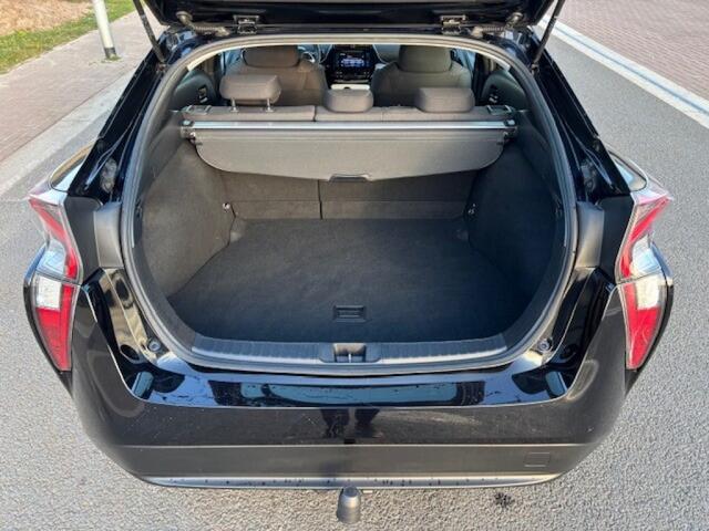 Toyota PRIUS 1.8 DARK EDITION