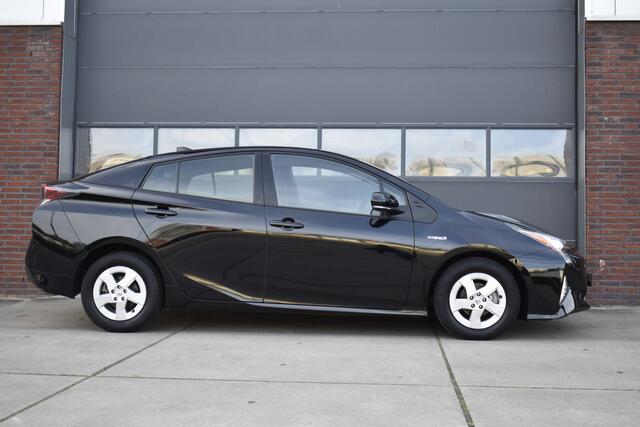 Toyota PRIUS 1.8 Black Edition Camera - Navi - Cruise - Clima