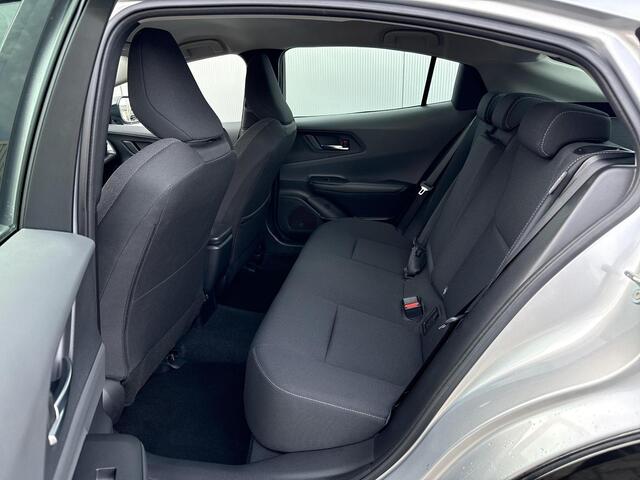 Toyota PRIUS 2.0 Plug-in Executive **NAVIGATIE/ STOEL EN STUURWIELVERWARMING/ DODEHOEK DETECTIE/ CAMERABEELD IN BINNENSPIEGEL/ 36 MAANDEN GARANTIE**