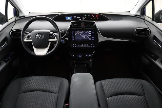 Toyota PRIUS 1.8 Dynamic | Trekhaak | Head Up Display | Navigatie | Stoelverwarming |
