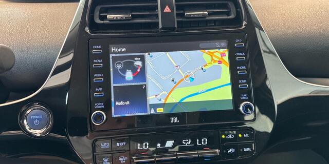 Toyota PRIUS 1.8 Plug-in Executive | Full Map Navi | Bluetooth | verwarmde stoelen | lm velgen |