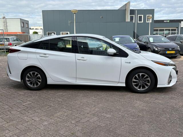 Toyota PRIUS 1.8 Plug-in Business Plus | HUD | Camera | adapt. cruise-control |
