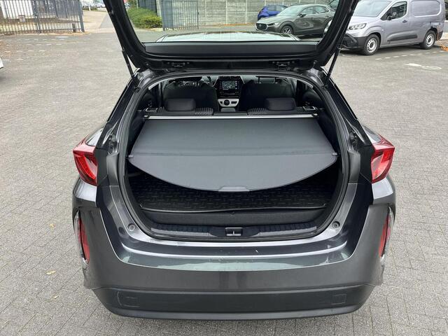 Toyota PRIUS 1.8 Plug-in Business Plus | Navigatie | Achteruitrijcamera | Zonnepaneel