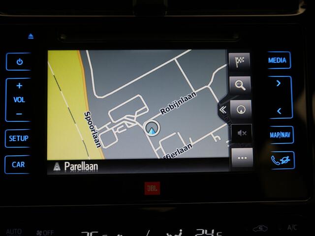 Toyota PRIUS 1.8 Hybrid Dynamic | JBL-Audio | Trekhaak | 17' Velgen |