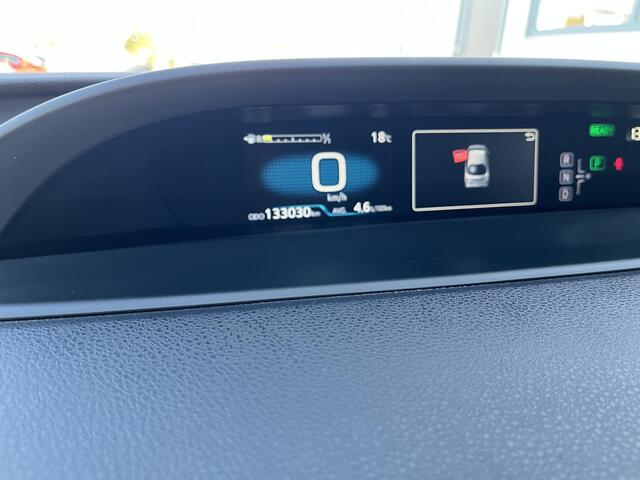 Toyota PRIUS 1.8 First Edition Clima Cruise PDC Dodehoek Detectie Stoelverwarming Fietsendrager steun