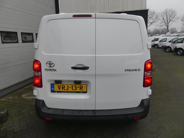 Toyota PROACE 2.0 D-4D 144PK EURO 6 - Airco - Cruise - PDC - ¤ 17.950,- Excl.
