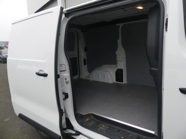 Toyota PROACE 2.0 D-4D 144PK EURO 6 - Airco - Cruise - PDC - ¤ 17.950,- Excl.