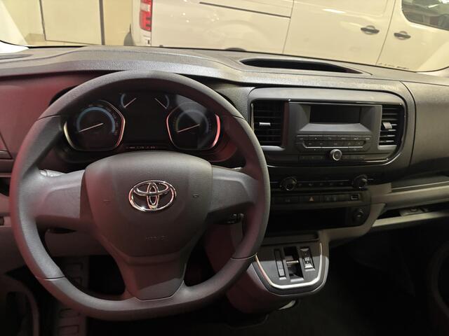 Toyota PROACE Electric Worker Extra Range Cool betreft nieuwe auto direct uit vooraad leverbaar!! 330KM Range en 1000kg laadvermogen