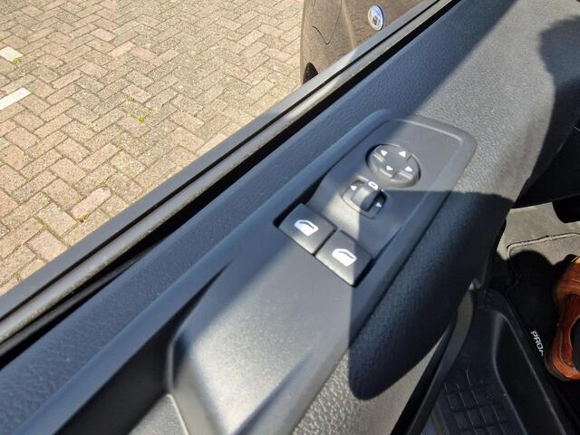 Toyota PROACE ELECTRIC 75kwh |AC|Cruise.C|TRekh.|ESC+HSC|TPCS|PDC|Carplay|Mtlc. 2024 BELASTINGVOORDEEL