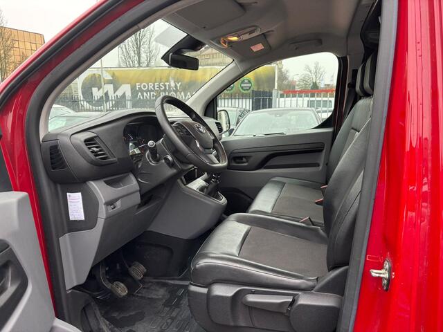 Toyota PROACE Compact 1.5 D-4D Navigator | Trekhaak | Parkeersensoren | Cruise Control | Toyota garantie tot 2030!! | Zeer nette bus!
