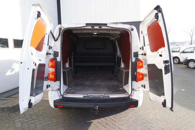 Toyota PROACE Worker 2.0 D-4D 120PK L3 Automaat EURO 6 - Airco - Navi - Cruise - ¤ 17.900,- Excl.