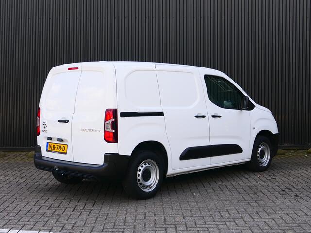 Toyota PROACE CITY 1.5 D-4D Cool Comfort *Trekhaak* - Cruise, dab, 2 zitplaatsen rechtsvoor, airco